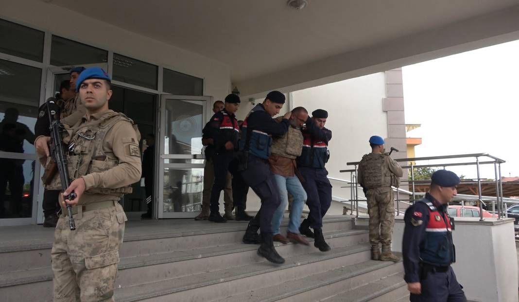 Tarlada katliam! 4 kişi öldü 1